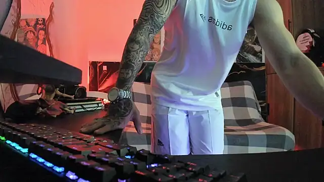 Sisoyalejo420 online show from January 2026 01:01:02 AM