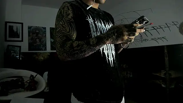 Sisoyalejo420 online show from October 2025 04:57:02 AM