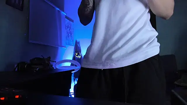 Sisoyalejo420 online show from February 2026 03:28:01 AM