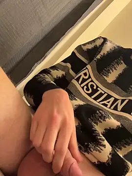 CreamyAustin online show from November 2025 11:38:02 PM