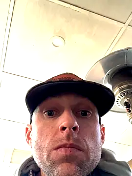 Snapshot of jeffyisabell chatting on December 2024 02:41:01 PM jeffyisabell online show from December 2024 02:41:01 PM