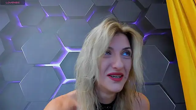 RileyLanna online show from September 2025 02:39:01 AM