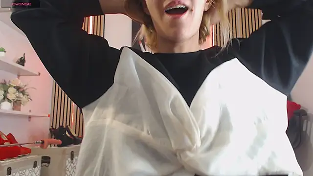 RileyLanna online show from November 2025 03:32:02 AM