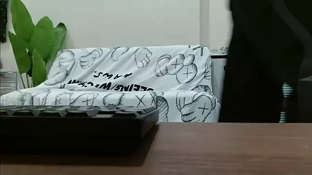 Snapshot of POCARI_SWEAT chatting on March 2026 05:51:02 AM POCARI SWEAT online show from March 2026 05:51:02 AM