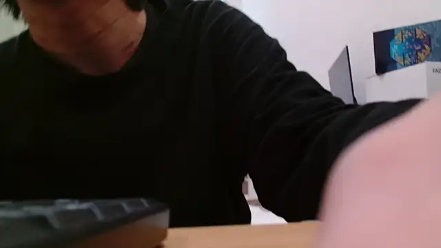 Snapshot of POCARI_SWEAT chatting on April 2026 02:24:01 AM POCARI SWEAT online show from April 2026 02:24:01 AM