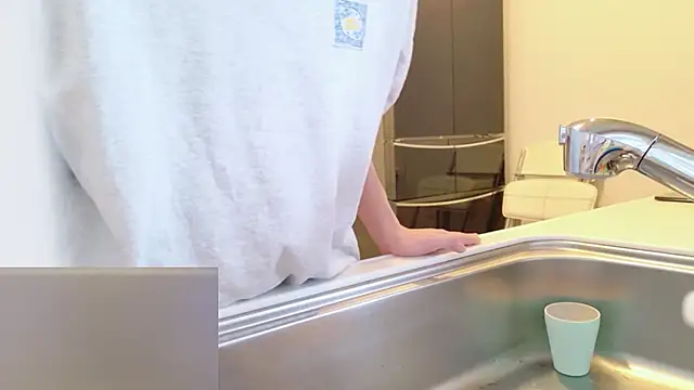 Snapshot of POCARI_SWEAT chatting on February 2026 01:12:02 AM POCARI SWEAT online show from February 2026 01:12:02 AM