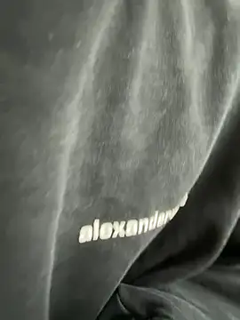 Snapshot of POCARI_SWEAT chatting on April 2026 03:01:01 AM POCARI SWEAT online show from April 2026 03:01:01 AM