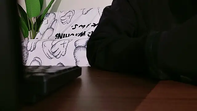 Snapshot of POCARI_SWEAT chatting on March 2026 05:25:02 AM POCARI SWEAT online show from March 2026 05:25:02 AM