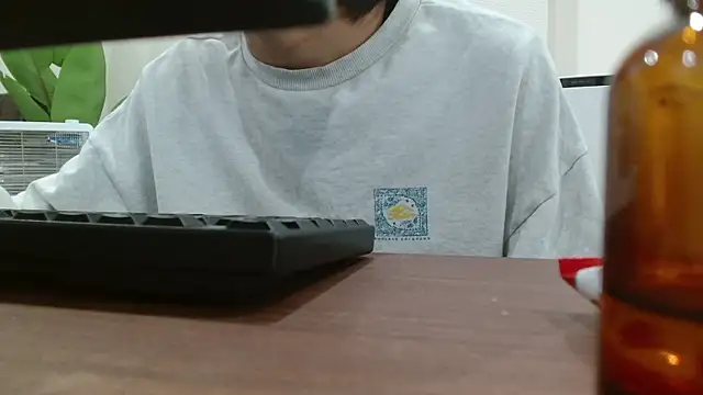 Snapshot of POCARI_SWEAT chatting on March 2026 04:21:02 AM POCARI SWEAT online show from March 2026 04:21:02 AM