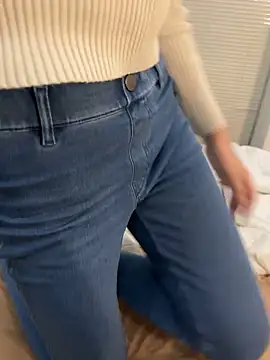 POCARI SWEAT online show from November 2025 09:35:02 AM