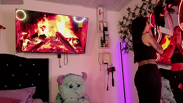 Alaia Asuka online show from September 2025 12:28:02 AM