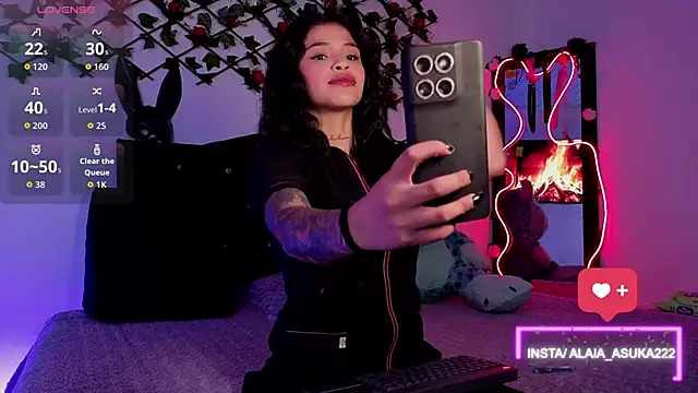 Alaia Asuka online show from November 2025 12:42:02 AM