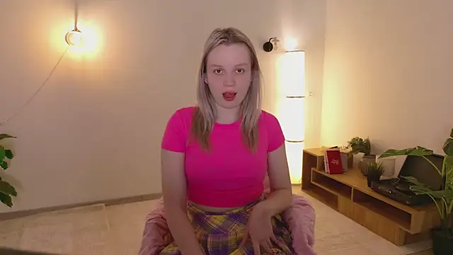 Beatrica Klein online show from March 2026 03:46:02 PM