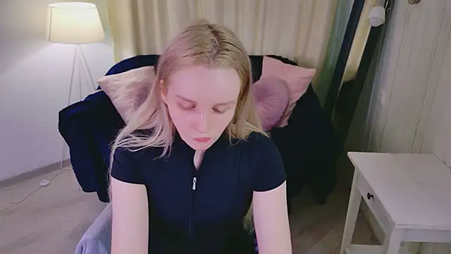 Beatrica Klein online show from May 2026 12:41:01 PM
