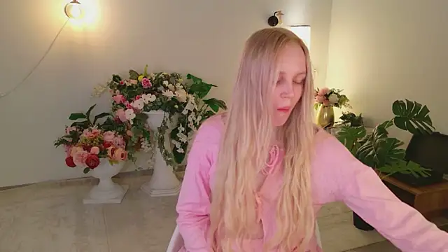 Beatrica Klein online show from April 2026 02:07:02 PM