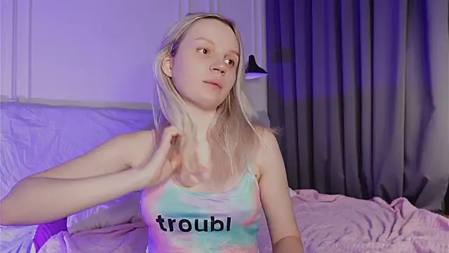 Beatrica Klein online show from February 2025 02:11:02 PM