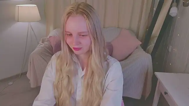 Beatrica Klein online show from April 2026 02:53:01 PM