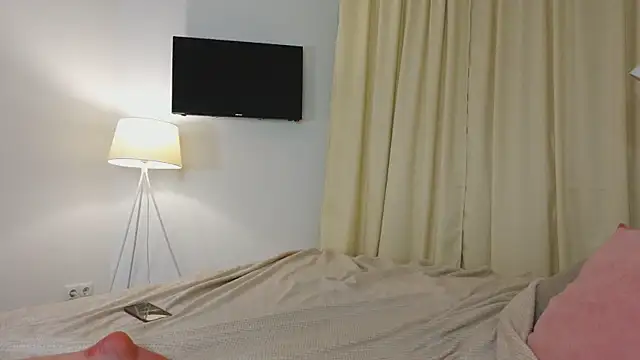 Beatrica Klein online show from October 2025 03:35:02 PM