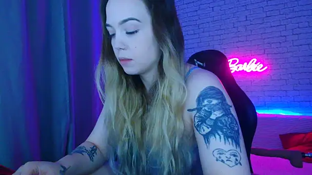 -Stacyy- online show from December 2025 05:00:02 AM