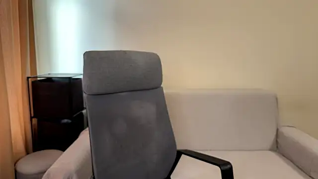 AliceKolltt online show from October 2025 08:33:02 AM