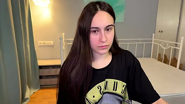 Snapshot of AliceKolltt chatting on June 2026 11:02:02 PM AliceKolltt online show from June 2026 11:02:02 PM