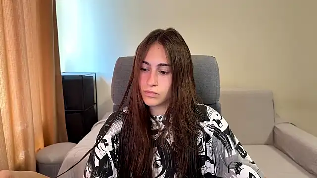 AliceKolltt online show from September 2025 09:15:01 AM