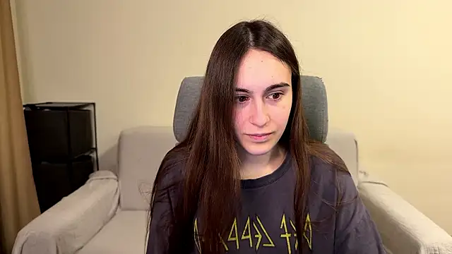 AliceKolltt online show from March 2026 08:32:01 PM