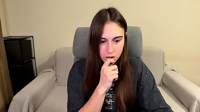 AliceKolltt online show from February 2026 10:53:01 PM