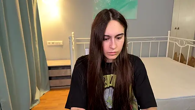 Snapshot of AliceKolltt chatting on June 2026 02:24:02 AM AliceKolltt online show from June 2026 02:24:02 AM