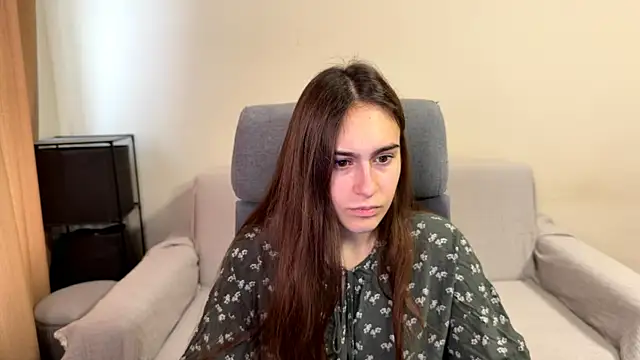 AliceKolltt online show from October 2025 11:44:01 AM