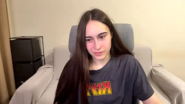Snapshot of AliceKolltt chatting on June 2026 09:30:02 PM AliceKolltt online show from June 2026 09:30:02 PM