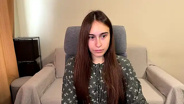 AliceKolltt online show from October 2025 08:37:01 AM