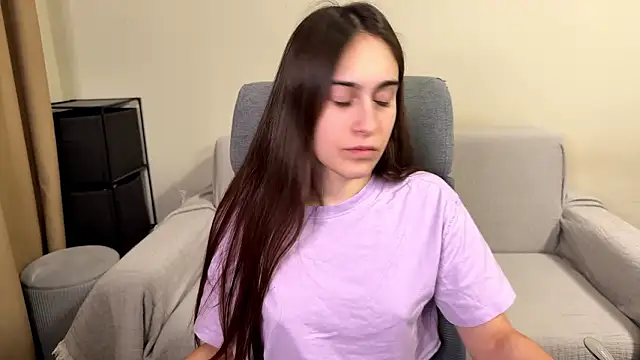 AliceKolltt online show from February 2026 04:18:02 PM