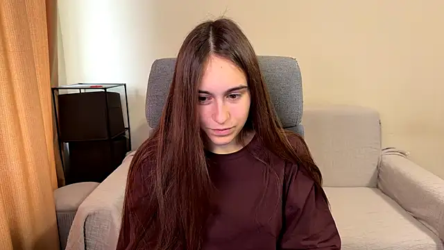 AliceKolltt online show from October 2025 09:54:01 AM