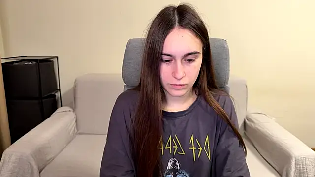 AliceKolltt online show from March 2026 07:37:02 PM