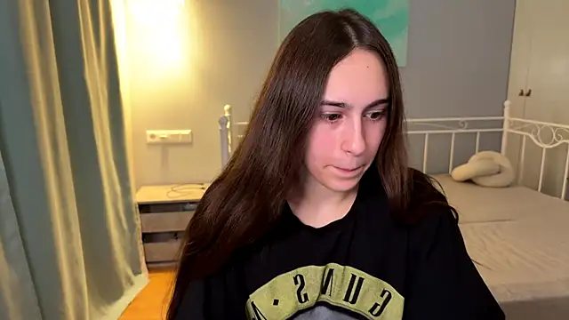 Snapshot of AliceKolltt chatting on June 2026 08:41:02 PM AliceKolltt online show from June 2026 08:41:02 PM