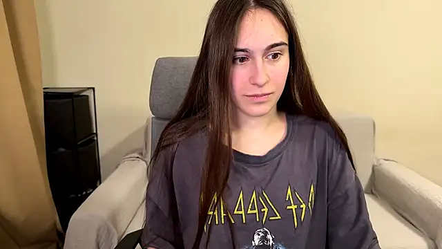 AliceKolltt online show from February 2026 08:54:02 PM