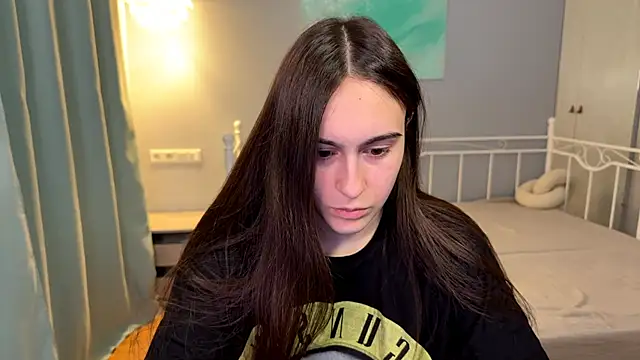 Snapshot of AliceKolltt chatting on June 2026 08:47:02 PM AliceKolltt online show from June 2026 08:47:02 PM