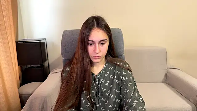 AliceKolltt online show from October 2025 12:19:01 PM