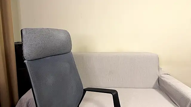 AliceKolltt online show from March 2026 09:33:02 PM