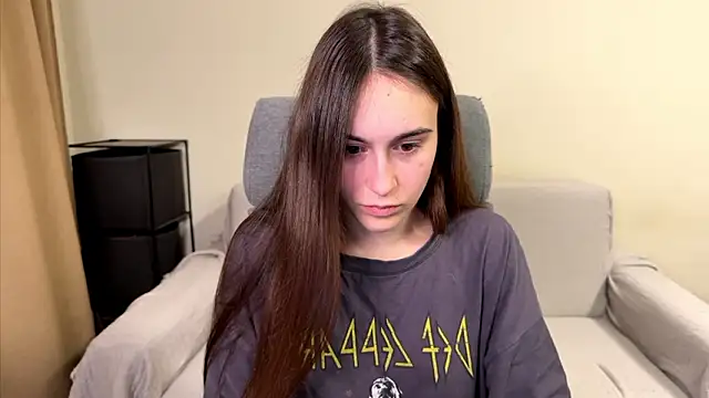 AliceKolltt online show from March 2026 10:10:02 PM