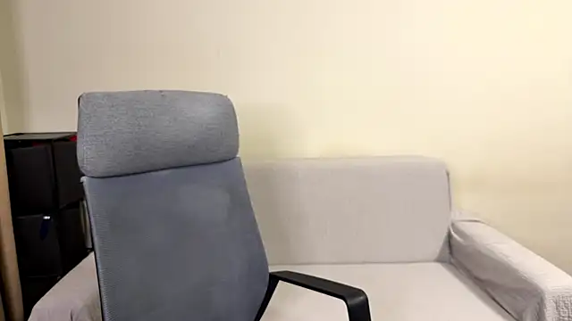 AliceKolltt online show from March 2026 10:28:02 PM