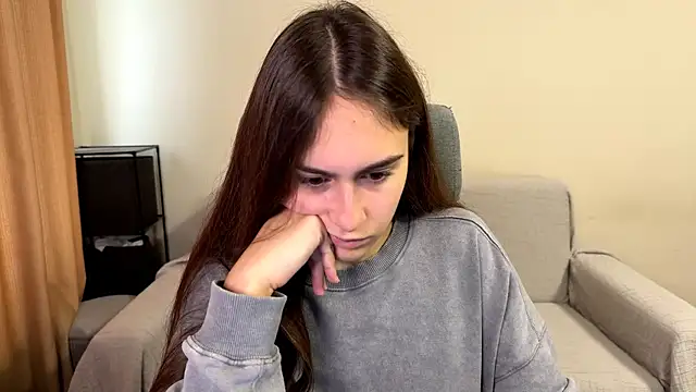 AliceKolltt online show from October 2025 09:41:02 AM