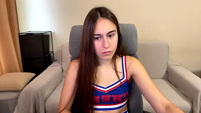 AliceKolltt online show from November 2025 09:57:01 AM