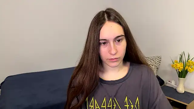 Snapshot of AliceKolltt chatting on May 2026 12:26:02 AM AliceKolltt online show from May 2026 12:26:02 AM