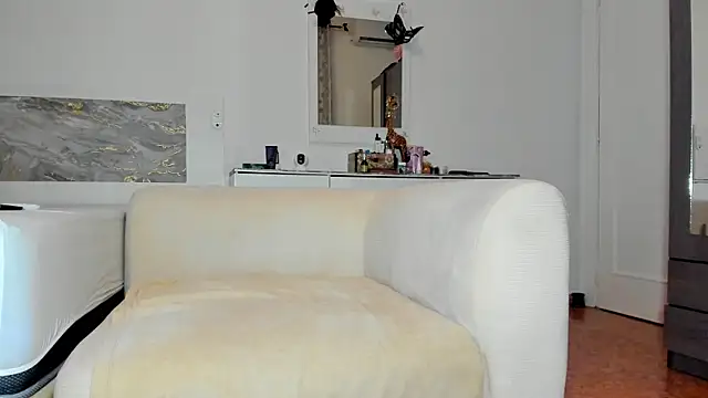 anisialuna  online show from April 2026 05:09:01 AM