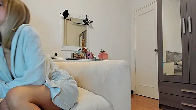 anisialuna  online show from November 2025 07:08:01 AM