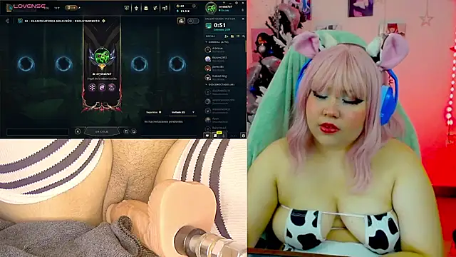 crystal7u7 online show from November 2025 11:22:02 AM