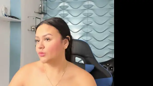 Snapshot of katia_bigboobs1 chatting on January 2025 09:24:01 AM katia bigboobs1 online show from January 2025 09:24:01 AM