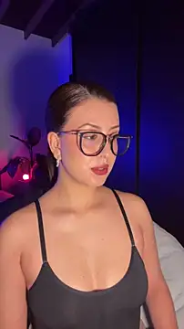 EmaSaenz online show from January 2026 09:19:02 PM